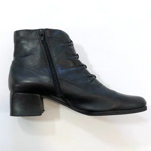 VTG Laura Scott Low Heel Black Leather Boots Zip Size 7.5